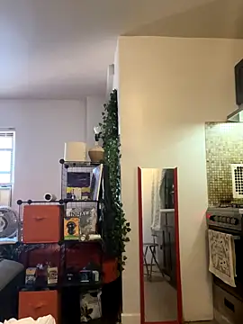 littyleesh1 online show from October 9, 9:13 pm