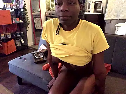 littyleesh1 online show from January 16, 2:32 pm