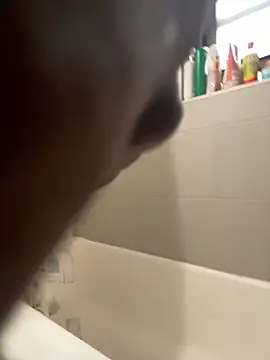 littyleesh1 online show from February 22, 3:32 pm