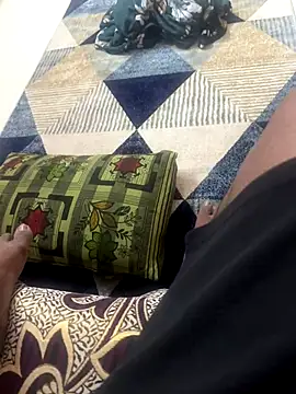 Snapshot of Chaitu-teluguhot chatting on December 2, 1:22 am Chaitu-teluguhot online show from December 2, 1:22 am