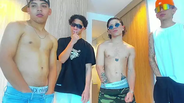 Latin White Boys online show from September 14, 5:06 am