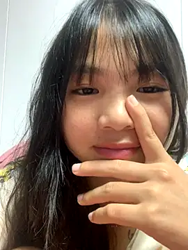 Snapshot of Emlyly-18 chatting on September 25, 3:38 pm Emlyly-18 online show from September 25, 3:38 pm