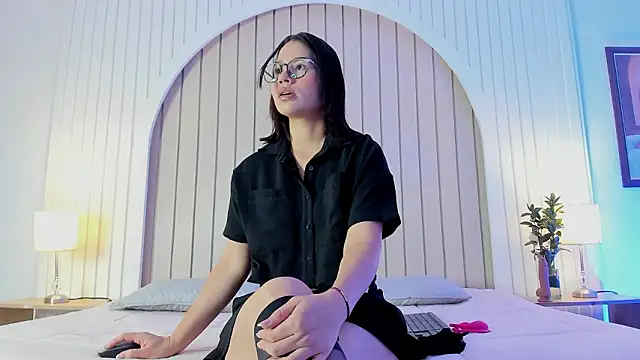 Snapshot of maria_gil chatting on February 21, 11:33 am maria gil online show from February 21, 11:33 am