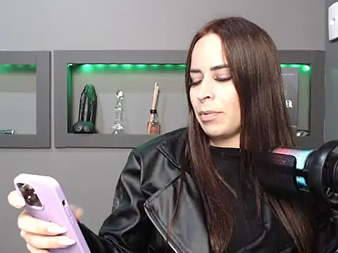 GuriaHot online show from September 11, 9:59 pm