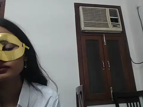 Snapshot of Kinky_kaira_ chatting on September 10, 5:40 am Kinky kaira online show from September 10, 5:40 am