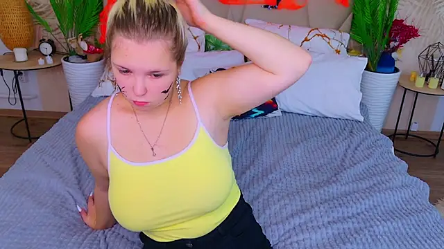 EmillyRogers online show from October 26, 7:58 am