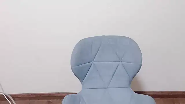 Snapshot of Queen_ww chatting on November 14, 12:37 pm Queen ww online show from November 14, 12:37 pm