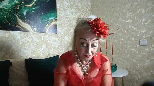  Sara  Smith  online show from September 11, 6:35 am