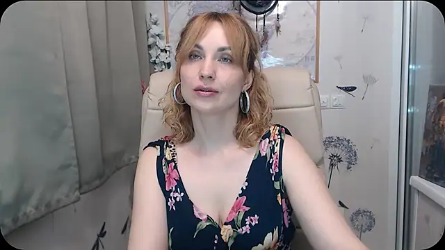 Snapshot of KatrinAlluring chatting on April 1, 6:25 am KatrinAlluring online show from April 1, 6:25 am