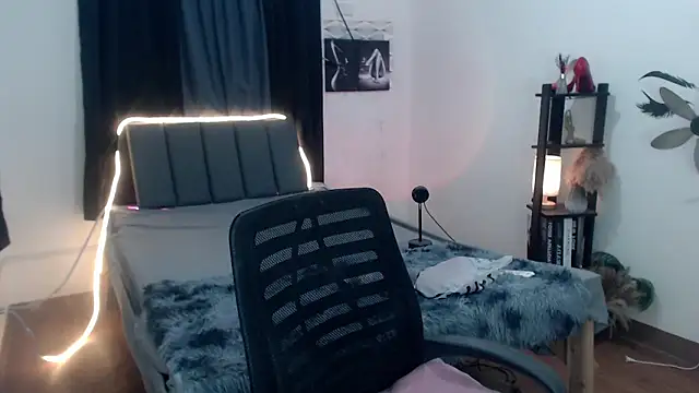 Snapshot of amari_ivanna chatting on April 12, 4:01 pm amari ivanna online show from April 12, 4:01 pm