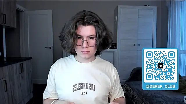 Snapshot of Derek_Shameless chatting on April 25, 4:26 pm Derek Shameless online show from April 25, 4:26 pm