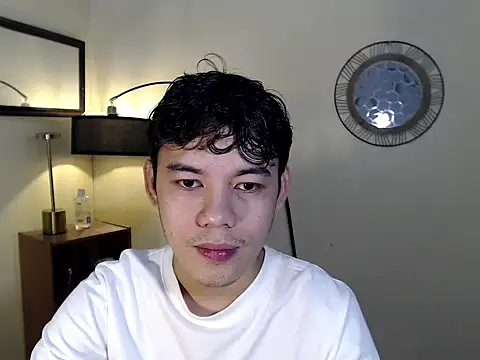 Snapshot of keirflorianxx chatting on September 17, 11:23 am keirflorianxx online show from September 17, 11:23 am