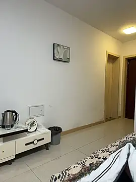 Snapshot of Fengbaby-555 chatting on December 21, 12:56 pm Fengbaby-555 online show from December 21, 12:56 pm