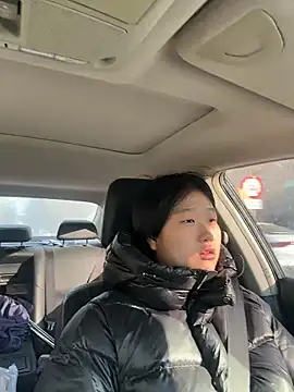 Snapshot of Fengbaby-555 chatting on February 7, 1:20 am Fengbaby-555 online show from February 7, 1:20 am