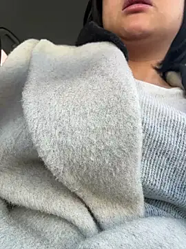 Snapshot of Fengbaby-555 chatting on March 9, 2:04 am Fengbaby-555 online show from March 9, 2:04 am