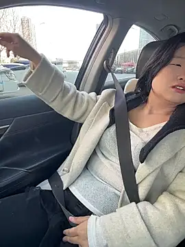 Snapshot of Fengbaby-555 chatting on March 18, 2:04 am Fengbaby-555 online show from March 18, 2:04 am