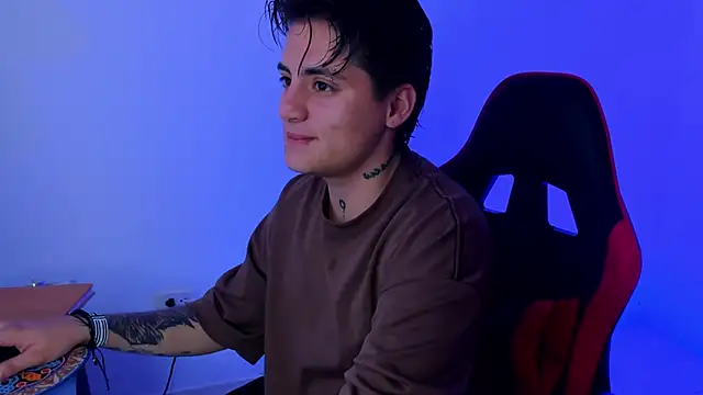 PeytonBox online show from October 18, 12:28 pm