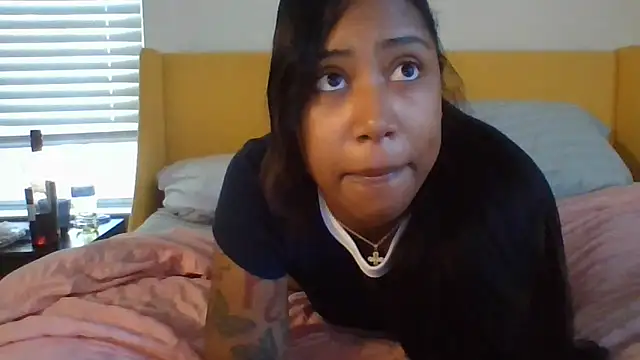 jottijade online show from October 18, 12:50 pm