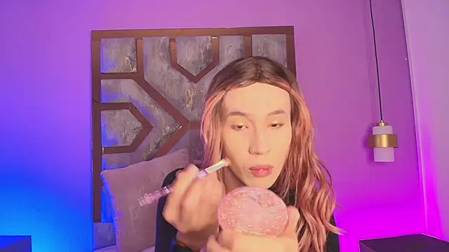 Snapshot of Electra_Gosselin chatting on October 2, 12:01 pm Electra Gosselin online show from October 2, 12:01 pm