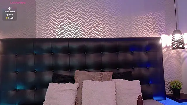 NaiaraMasson  online show from April 24, 12:18 pm