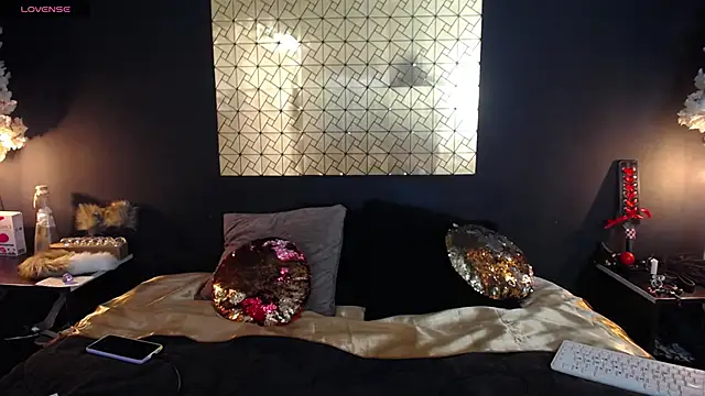 kinky momm online show from March 21, 4:43 pm