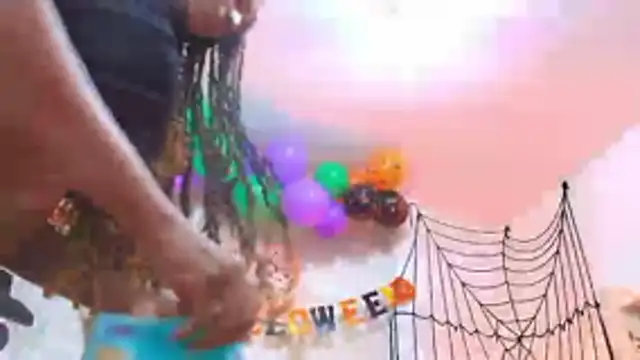 Snapshot of GhanimaBrooks chatting on October 27, 12:20 pm GhanimaBrooks online show from October 27, 12:20 pm