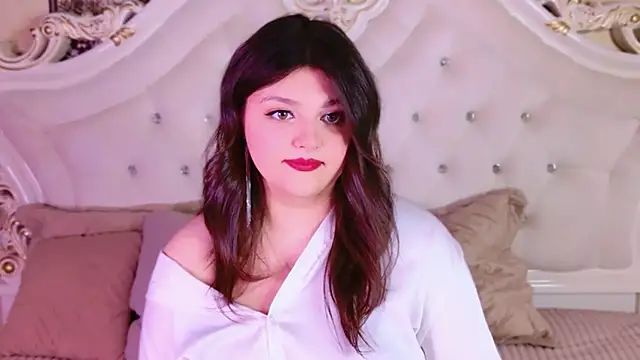 UR BELLA online show from October 8, 11:30 am