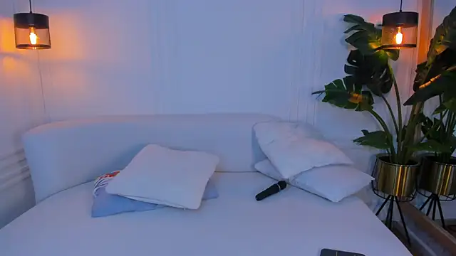 Dafne Hillss online show from October 1, 12:49 am