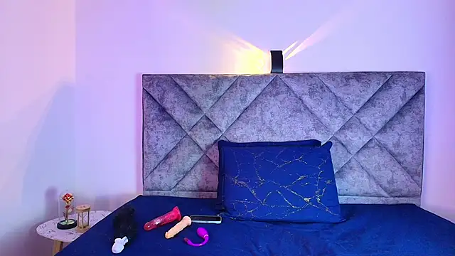 Shantey Laurent online show from October 6, 6:38 pm