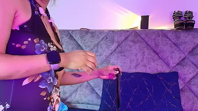 Shantey Laurent online show from October 16, 3:24 pm