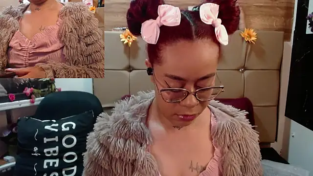 Snapshot of MIA__SPENCER chatting on September 24, 5:05 pm MIA SPENCER online show from September 24, 5:05 pm