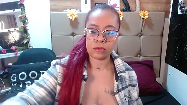 Snapshot of MIA__SPENCER chatting on October 7, 3:53 pm MIA SPENCER online show from October 7, 3:53 pm