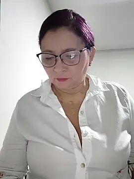 Snapshot of marfil_milf chatting on February 23, 12:30 am marfil milf online show from February 23, 12:30 am