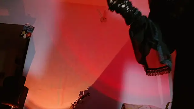 carolinerue online show from October 23, 9:19 am