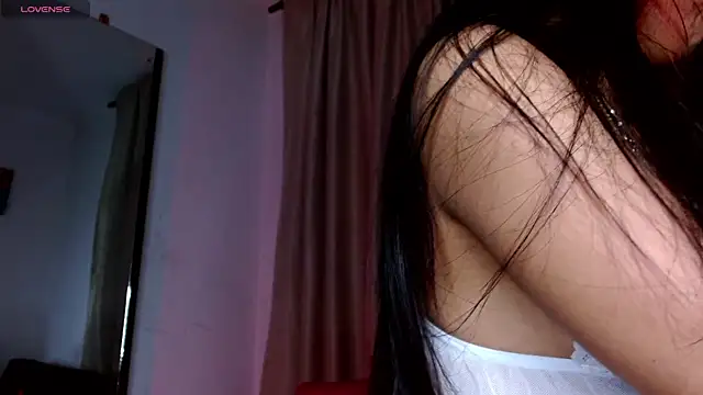 carolinerue online show from May 5, 10:01 am