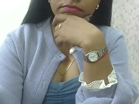 MISS SOMIYA online show from November 10, 5:01 pm