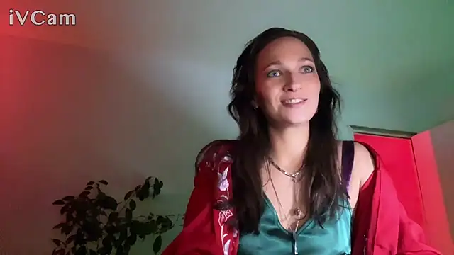 Snapshot of Feela_soula chatting on September 21, 7:15 pm Feela soula online show from September 21, 7:15 pm