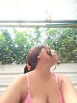 Snapshot of Shell_Latina chatting on June 2, 9:39 pm Shell Latina online show from June 2, 9:39 pm
