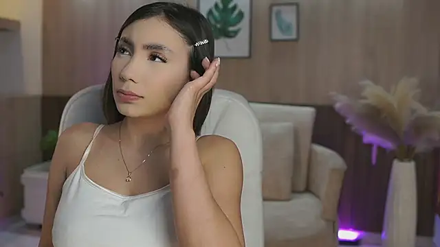 sarabelmont online show from September 22, 11:56 am