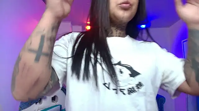 Black roseee online show from May 9, 3:56 am