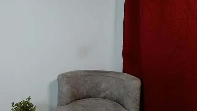 Snapshot of adriel_escalante chatting on September 23, 2:25 am adriel escalante online show from September 23, 2:25 am