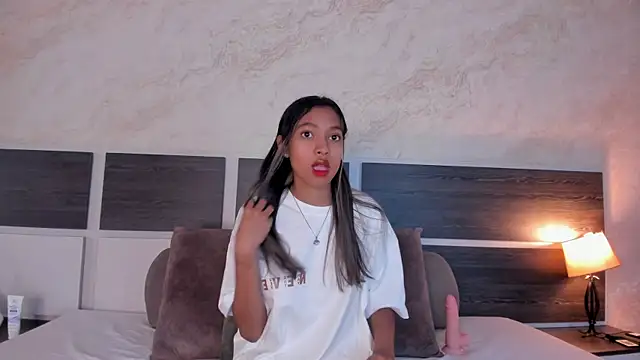 Snapshot of Susanna_Cute chatting on October 7, 12:13 pm Susanna Cute online show from October 7, 12:13 pm