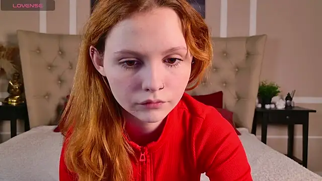 Snapshot of AlisHanson chatting on December 5, 4:03 pm AlisHanson online show from December 5, 4:03 pm