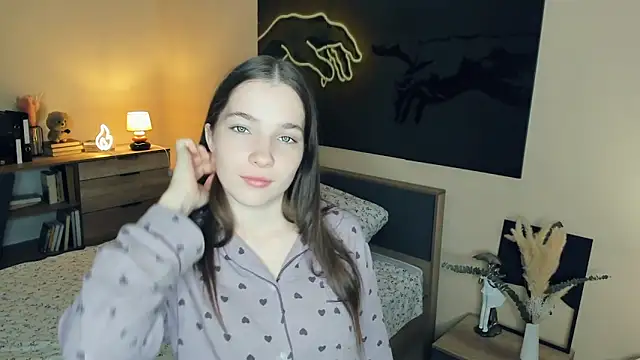 Snapshot of CeceliaLindabury chatting on September 12, 9:31 am CeceliaLindabury online show from September 12, 9:31 am