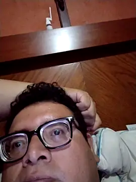 Santiagoqro85 online show from October 9, 3:26 am