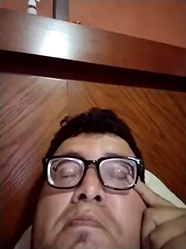 Santiagoqro85 online show from October 10, 12:48 pm