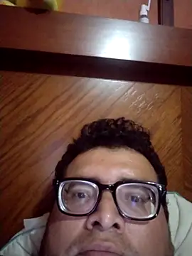 Santiagoqro85 online show from October 22, 3:07 am