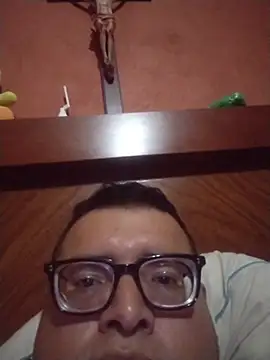 Santiagoqro85 online show from December 2, 2:17 am