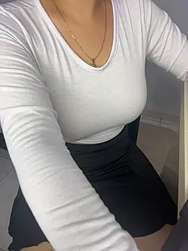 rhizanthella  online show from April 1, 4:26 pm