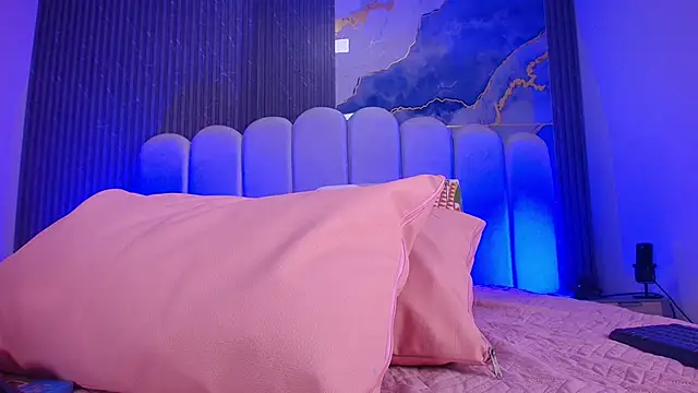 abbyrouss  online show from December 4, 3:05 am